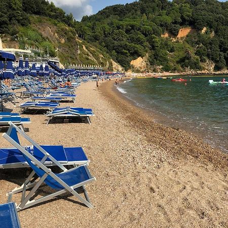 La Castellana Una Finestra Sul Mare- Air Conditioned Lerici Exterior photo